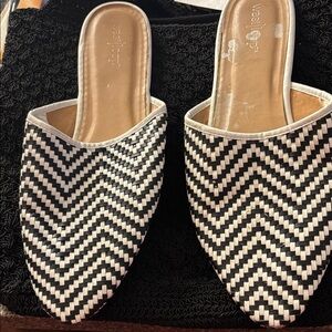 West Loop Black and White Chevron Mules 9/10